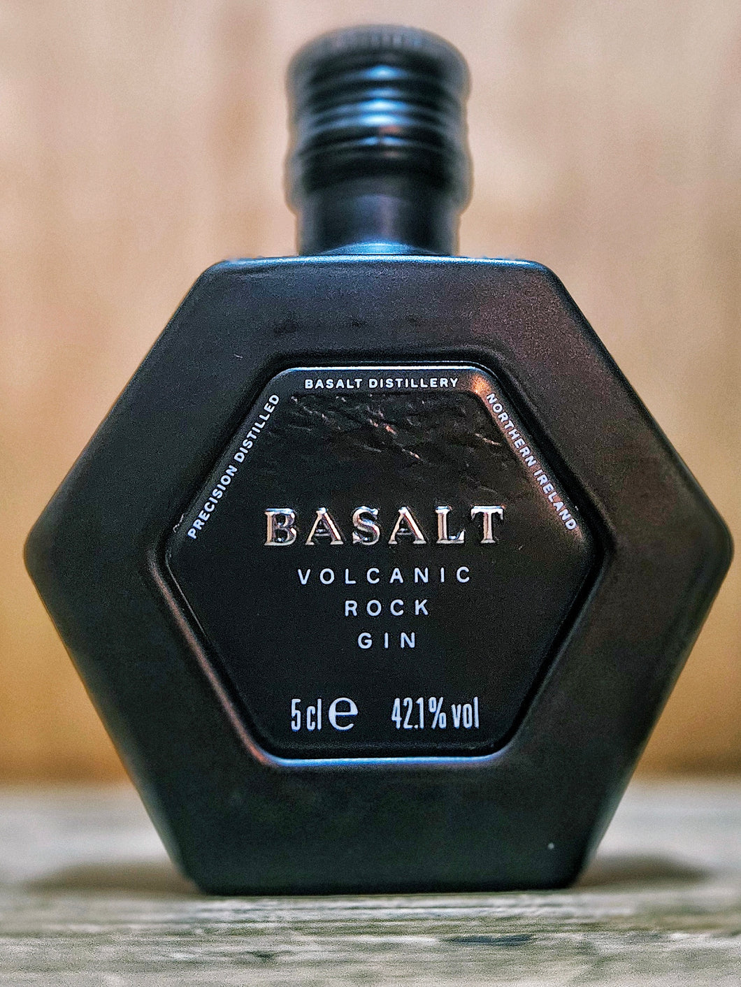 Giants Basalt - Volcanic Rock Gin Mini